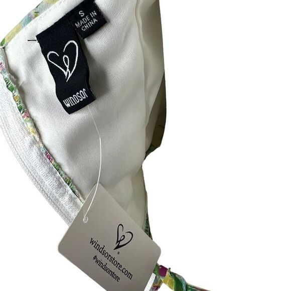 NWT Windsor lace up front chiffon floral crop top size Small - Picture 5 of 7